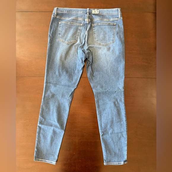 NWT Gap Women’s True Skinny Mid Rise Stretch Blue Jeans with Washwell Size 33 L - Picture 4 of 8